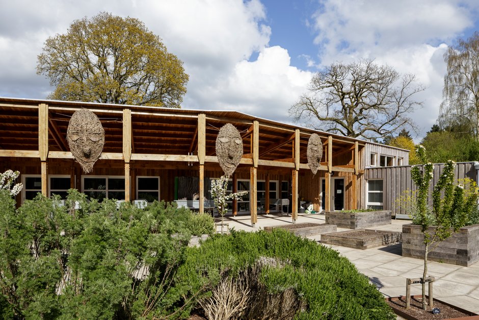 Our base for all education visits, the Peter Buckley Learning Centre at Rosemoor offers two large classrooms, cloakrooms and toilet facilities, alongside a covered outdoor space. The centre is a unique and modern learning space where we can work and teach whatever the weather.